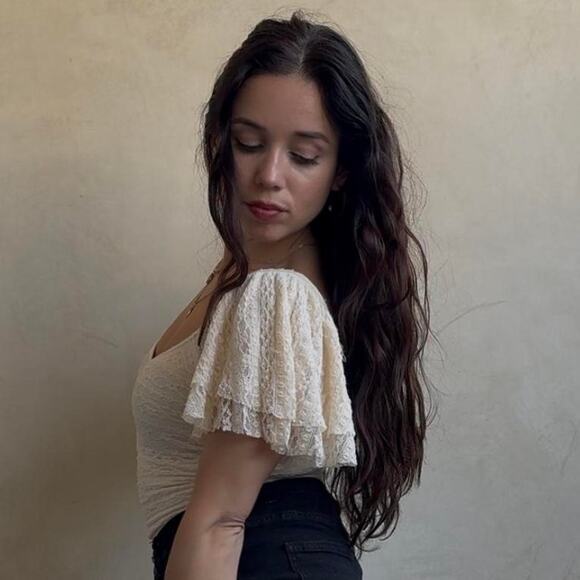 Cream lace cropped leotard one - Picture 4 of 5